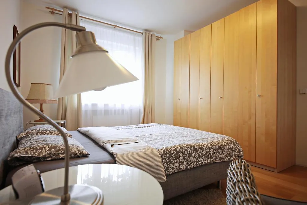 Apartment Kosatcova Praga Czechy