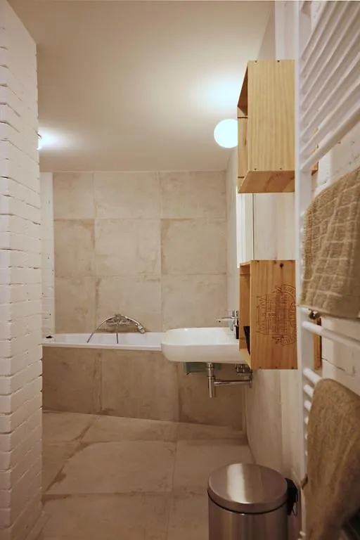 Apartment Kosatcova Praga