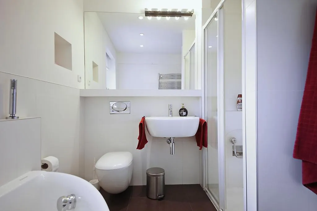 Apartment Kosatcova Praga